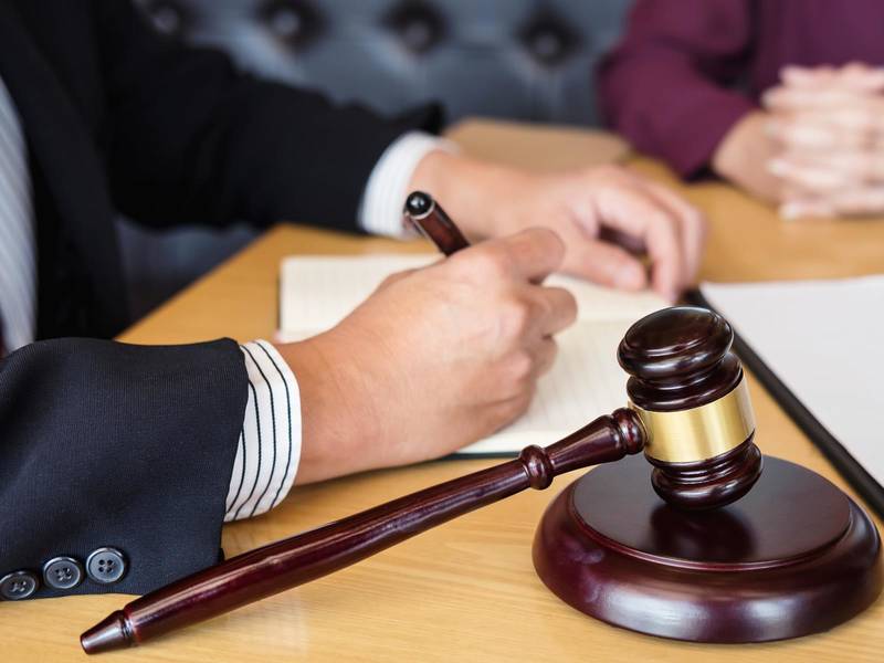 电影版权转让次数的多元解析：上海知识产权律师视角下的法律考量